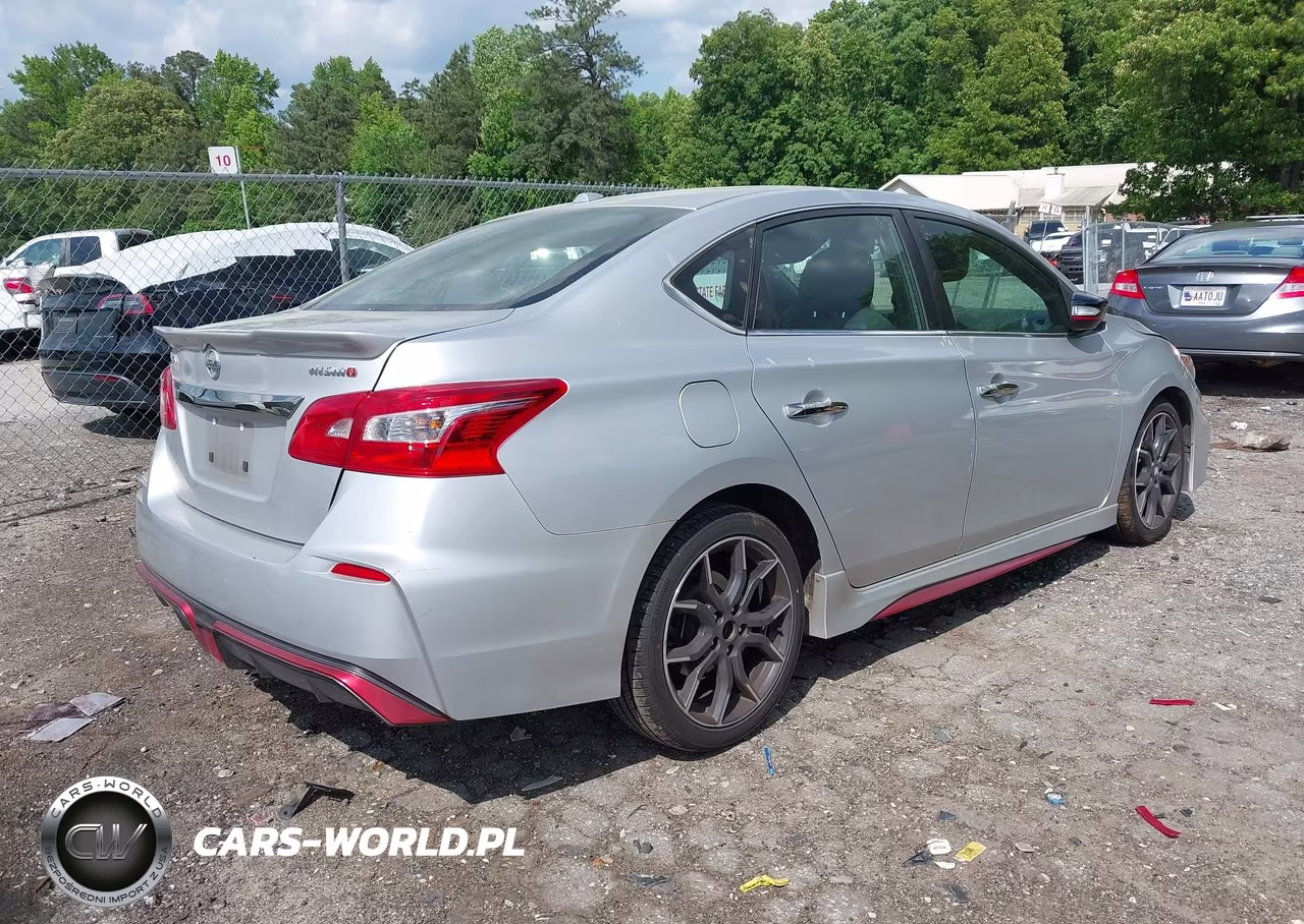 2017 Nissan Sentra Nismo VIN:3N1CB7AP0HY371871 - 4