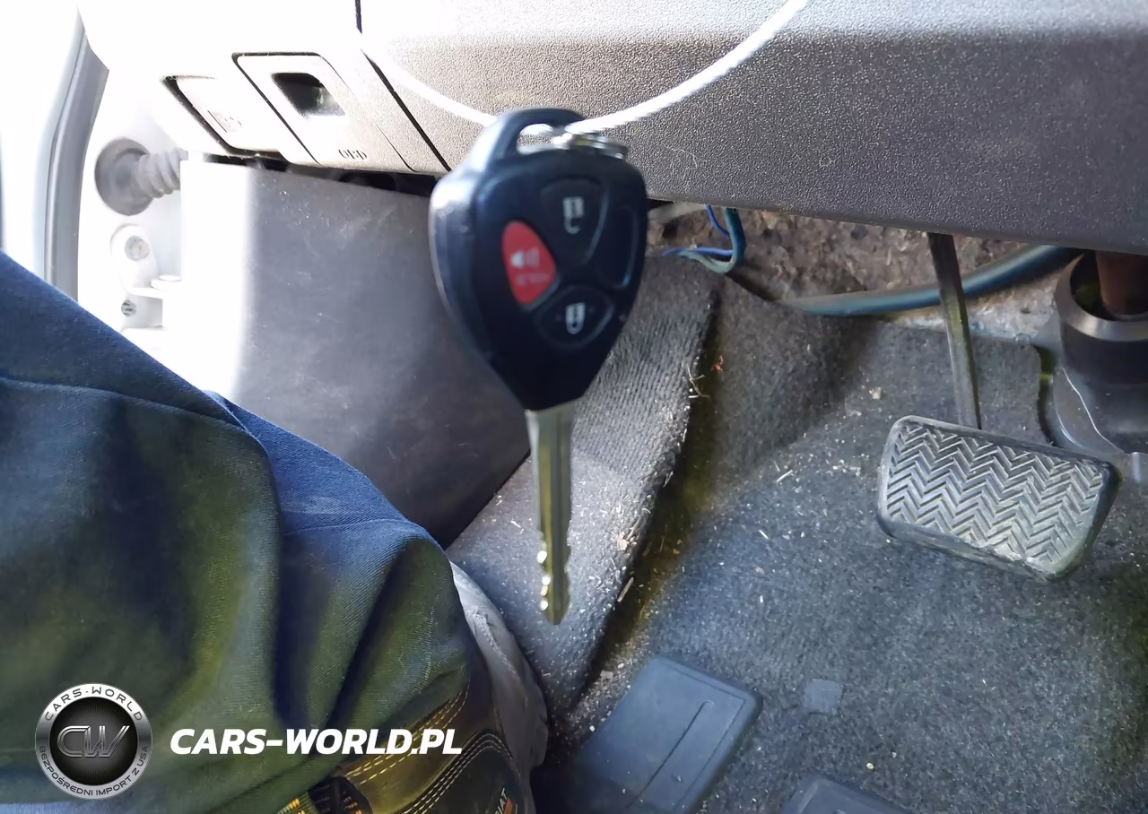2011 Scion Tc VIN:JTKJF5C79B3007158 - 11