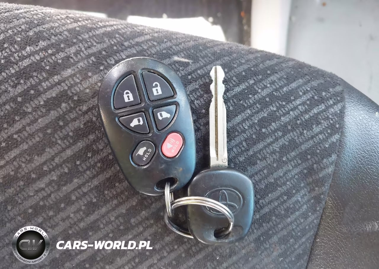 2013 Toyota Sienna Se 8 Passenger VIN:5TDXK3DC3DS323590 - 11