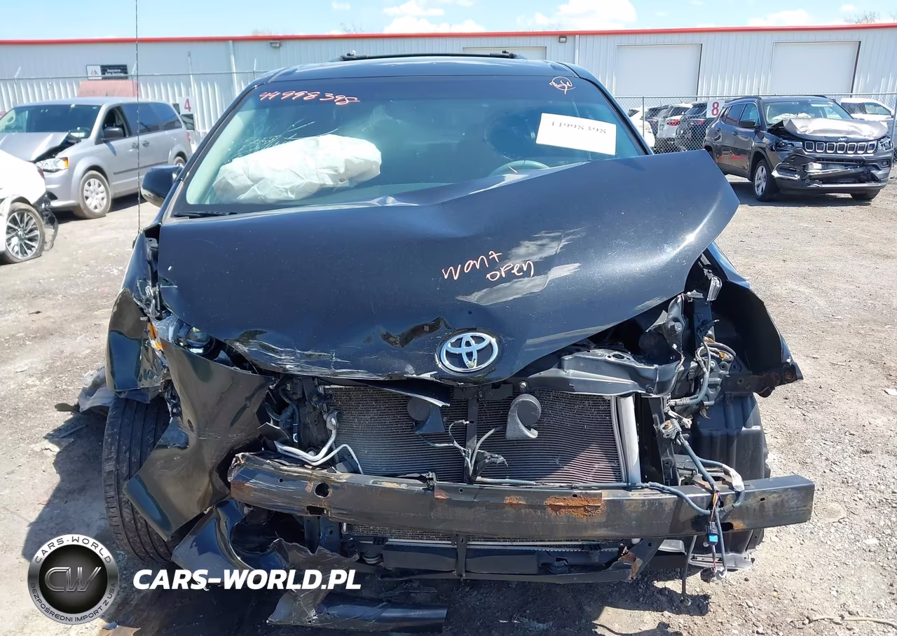 2013 Toyota Sienna Se 8 Passenger VIN:5TDXK3DC3DS323590 - 12