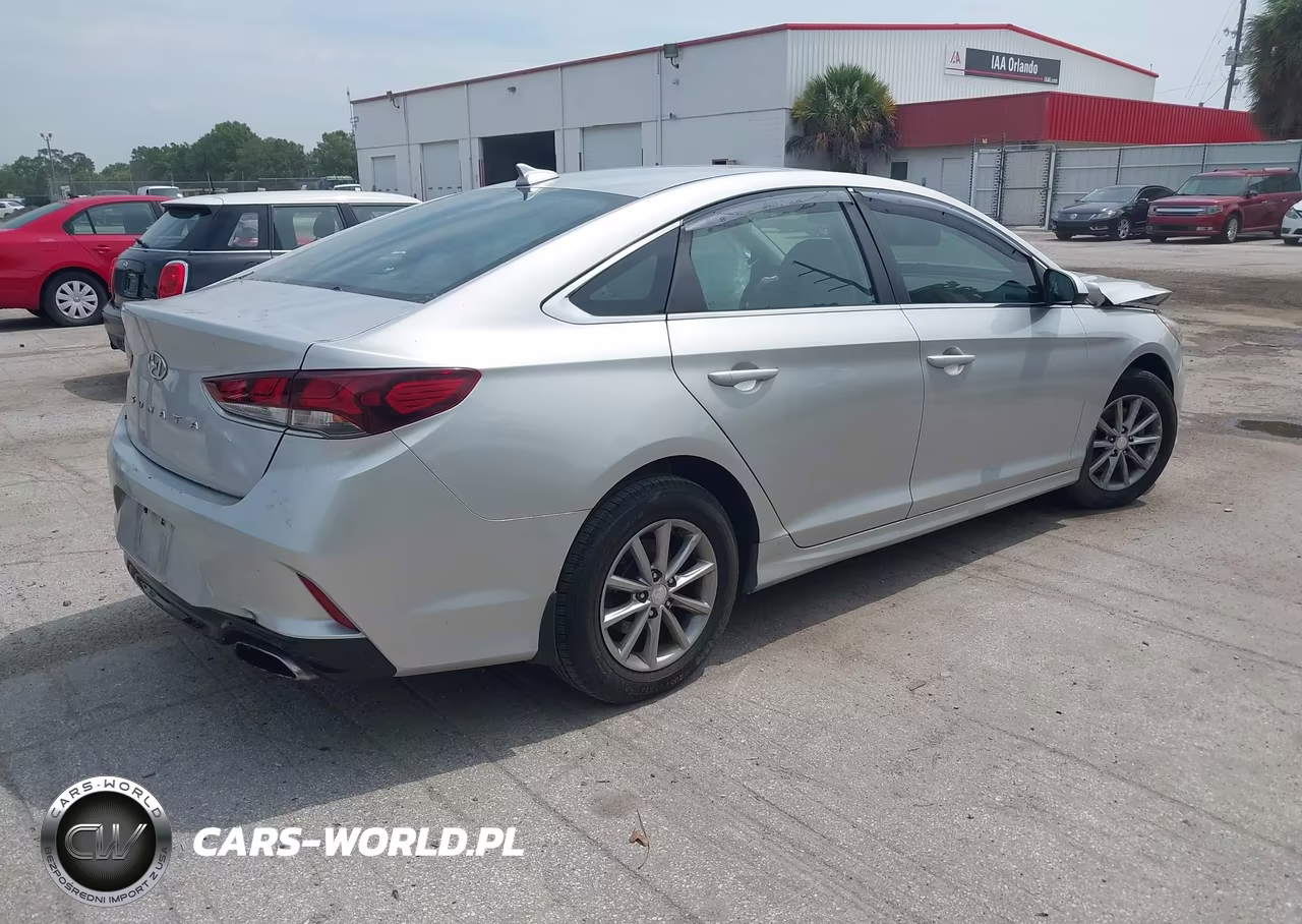 2019 Hyundai Sonata Se VIN:5NPE24AF2KH767106 - 4