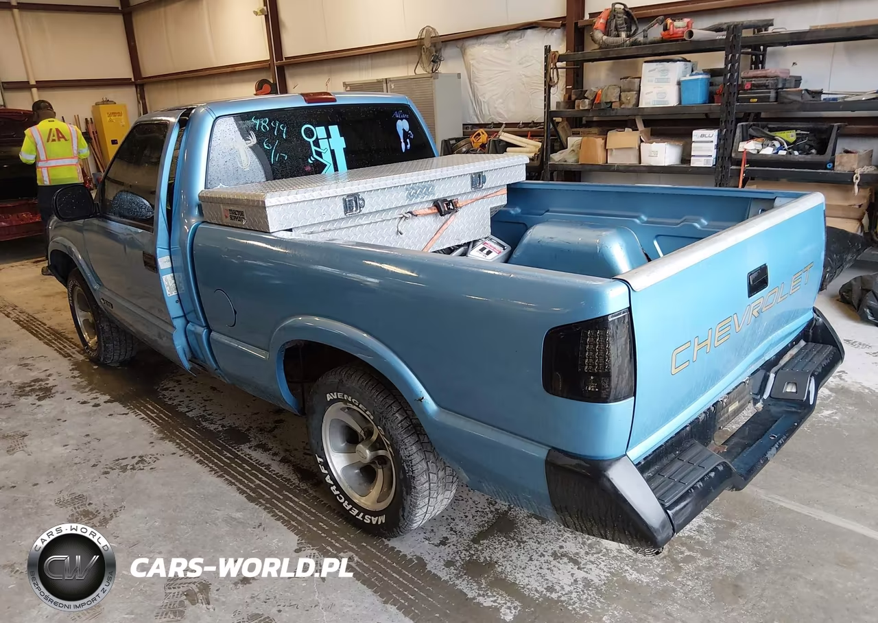 1997 Chevrolet S-10 Fleetside VIN:1GCCS1444VK174899 - 3