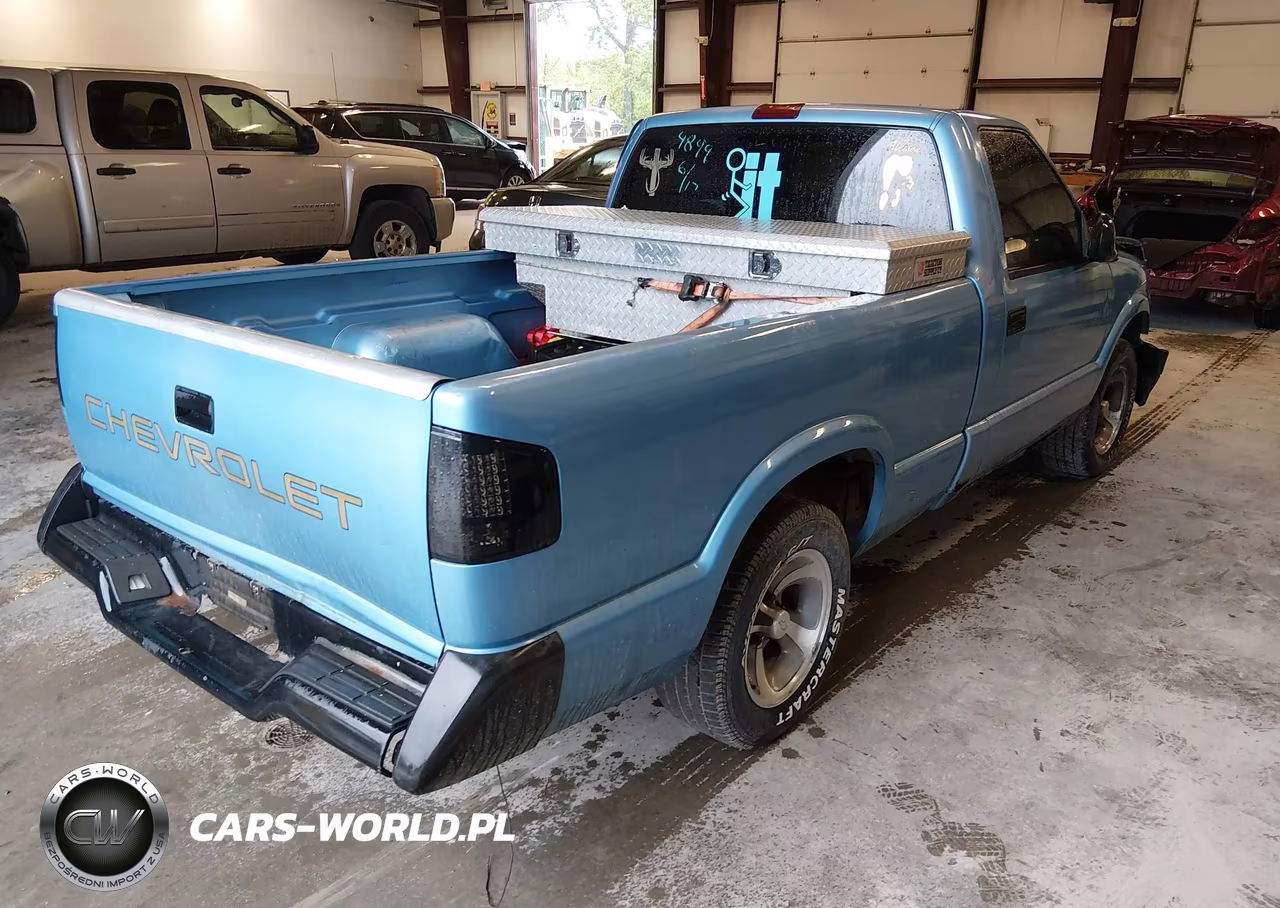 1997 Chevrolet S-10 Fleetside VIN:1GCCS1444VK174899 - 4