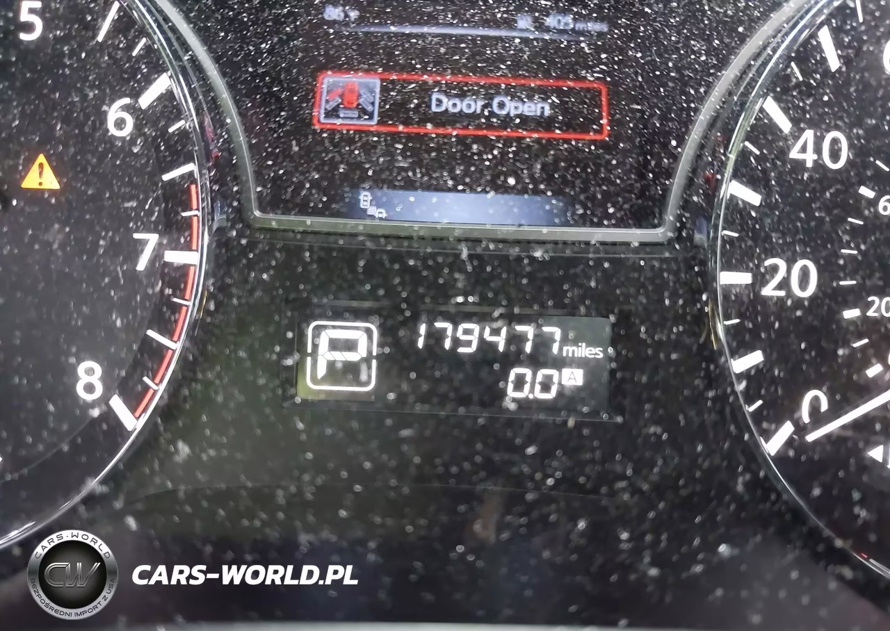 2015 Nissan Pathfinder Platinum VIN:5N1AR2MN4FC701865 - 15