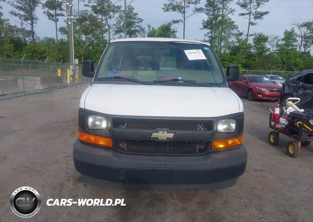 2017 Chevrolet Express 2500 Work Van VIN:1GCWGAFG3H1349112 - 12