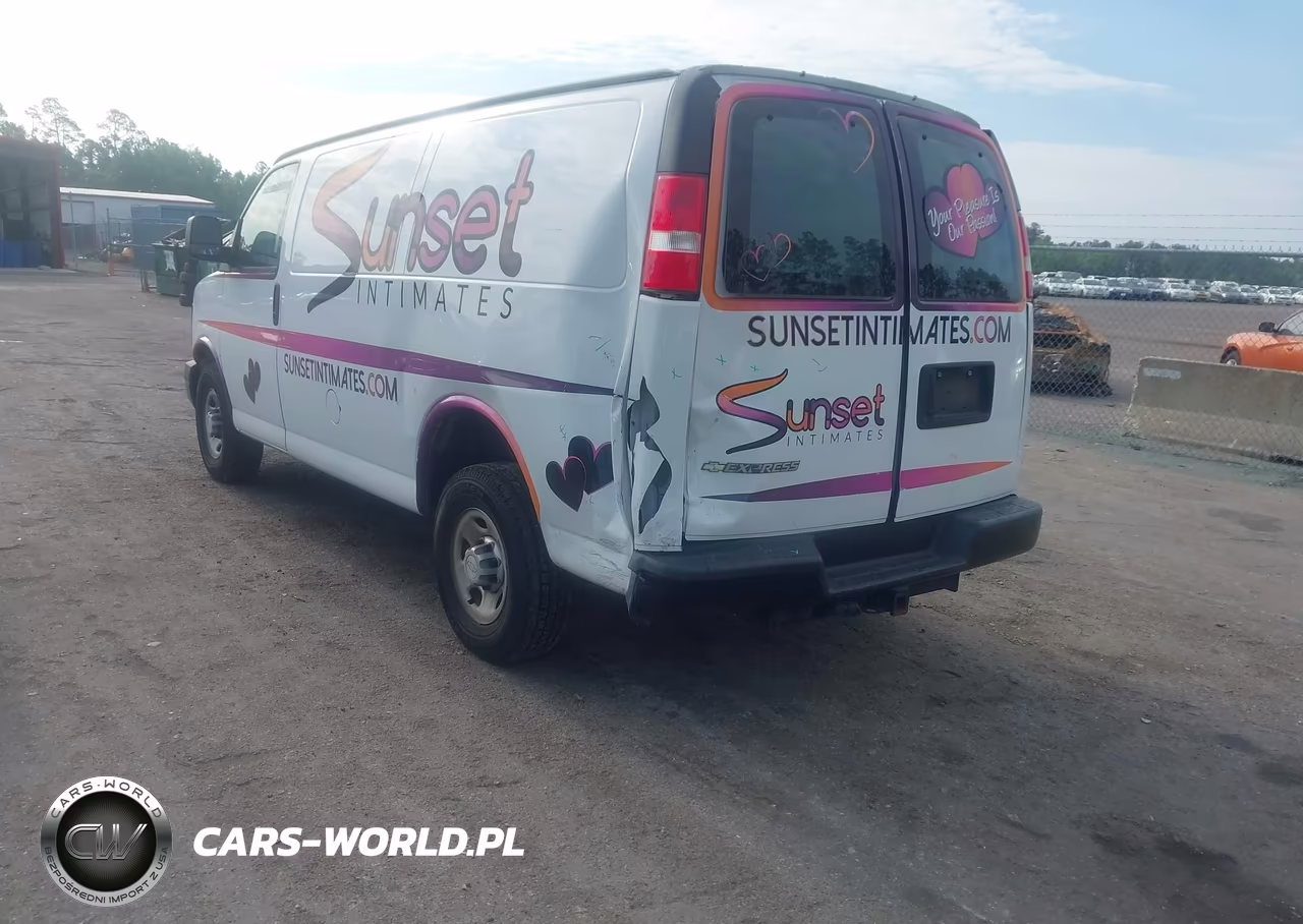 2017 Chevrolet Express 2500 Work Van VIN:1GCWGAFG3H1349112 - 3