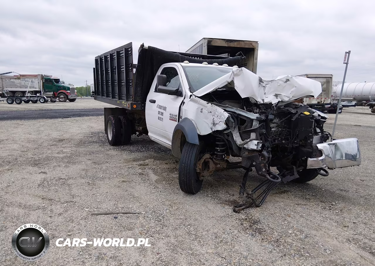 2015 Ram 4500 Chassis Tradesman-Slt