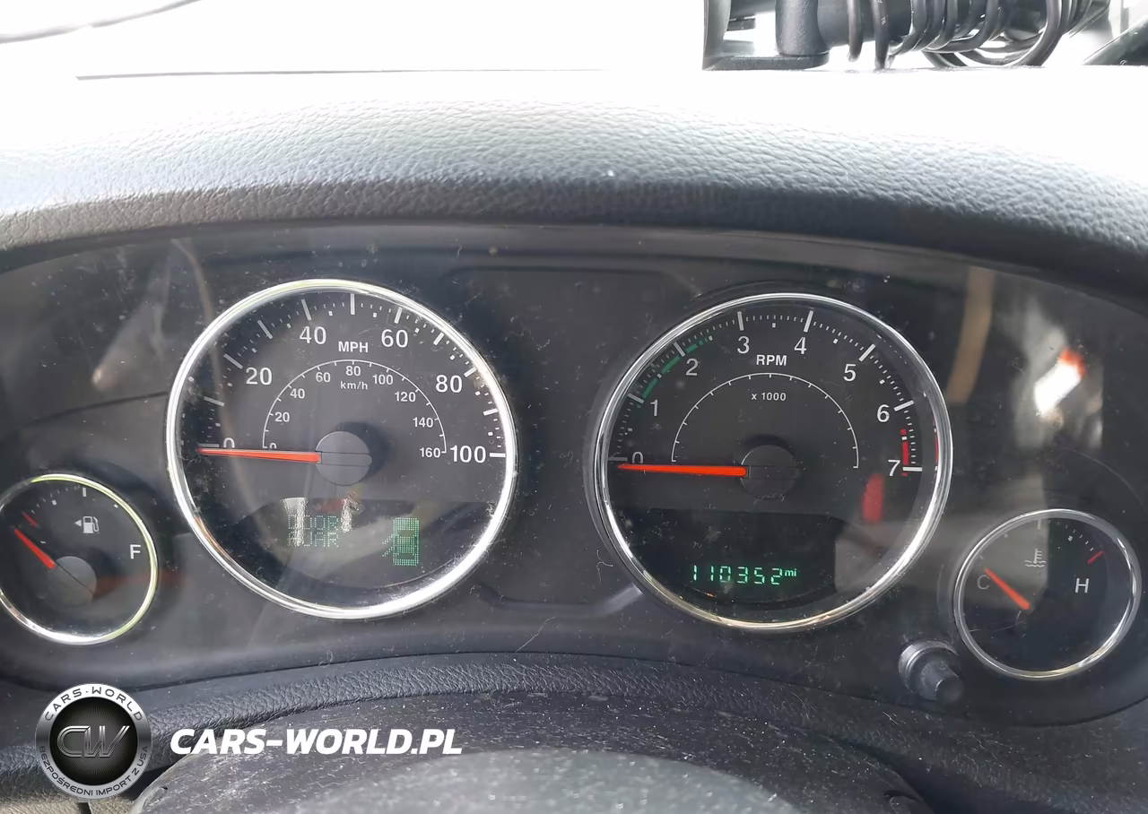 2016 Jeep Wrangler Unlimited Sahara VIN:1C4BJWEG9GL321669 - 7