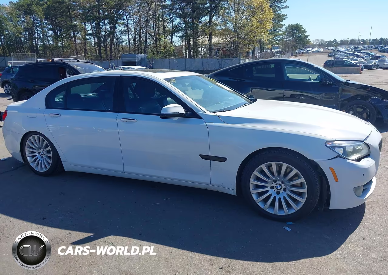 2013 BMW 750Li xDrive VIN:WBAYF8C5XDD140060 - 13