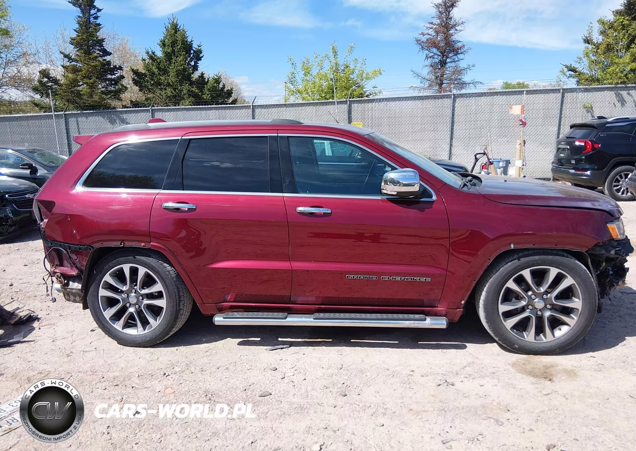 2018 Jeep Grand Cherokee Overland 4X4 VIN:1C4RJFCG7JC259861 - 13