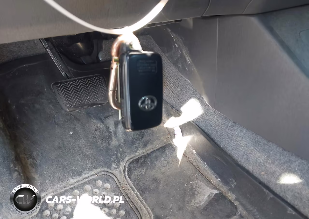 2010 Toyota Prius Iv VIN:JTDKN3DUXA1306241 - 11