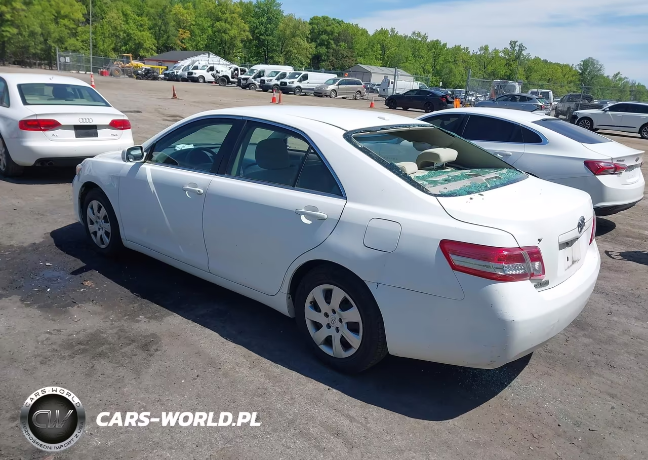 2010 Toyota Camry Le VIN:4T1BF3EK4AU573962 - 3