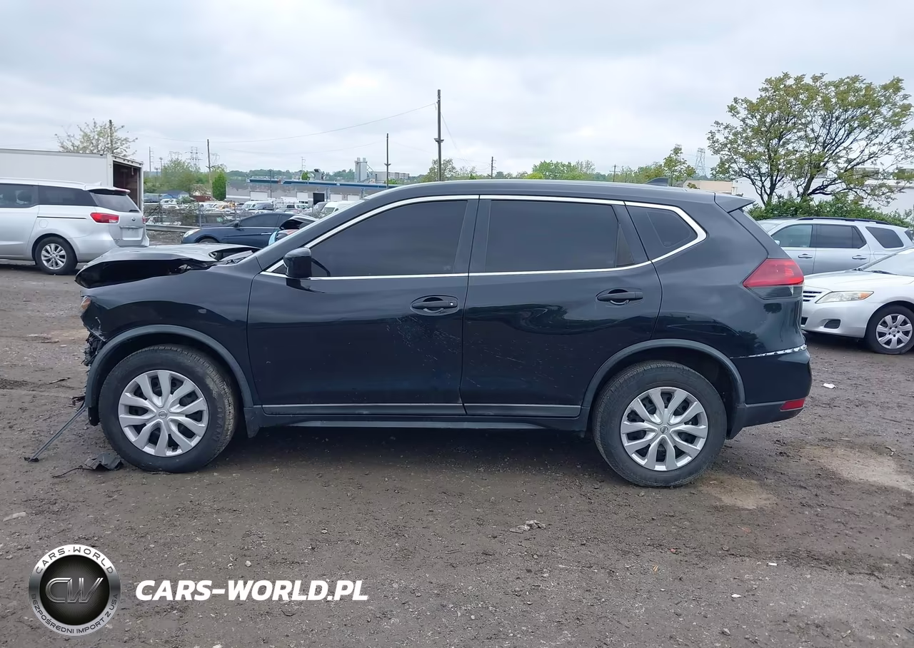 2018 Nissan Rogue S VIN:KNMAT2MV9JP571928 - 13