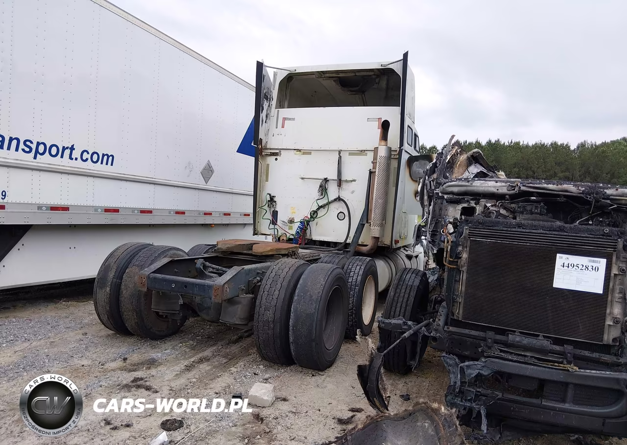 2007 International 9400 VIN:2HSCNAPR17C310306 - 4