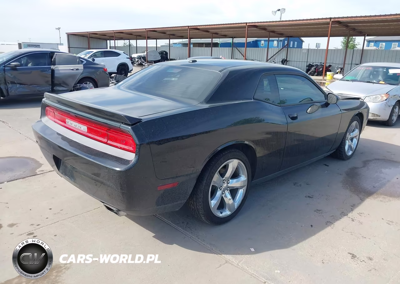 2012 Dodge Challenger Sxt VIN:2C3CDYAGXCH105323 - 4