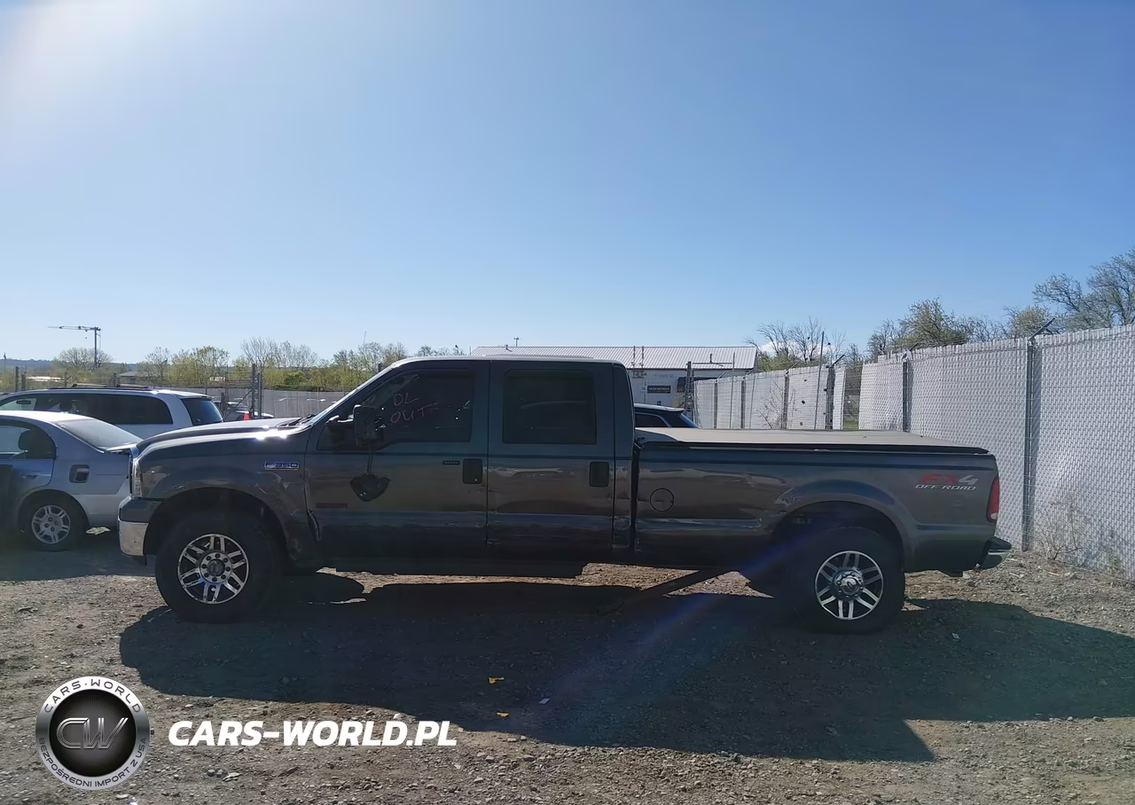 2005 Ford F-350 Lariat-Xl-Xlt VIN:1FTWW31P95EA10042 - 13