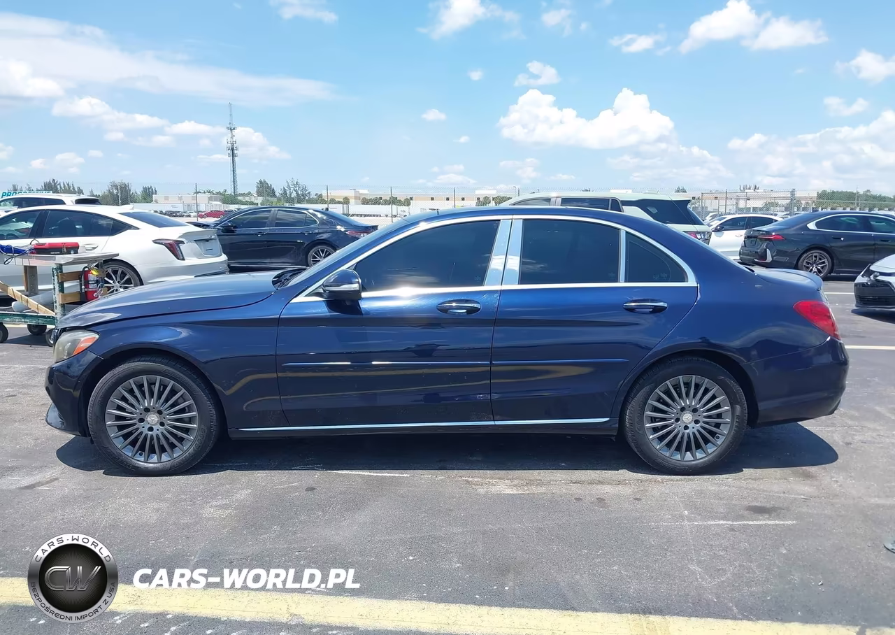 2015 Mercedes-Benz C 300 Luxury 4Matic VIN:55SWF4KB6FU034595 - 14
