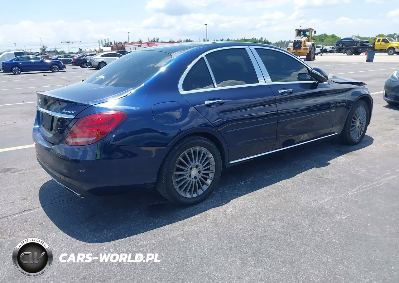 2015 Mercedes-Benz C 300 Luxury 4Matic VIN:55SWF4KB6FU034595 - 4