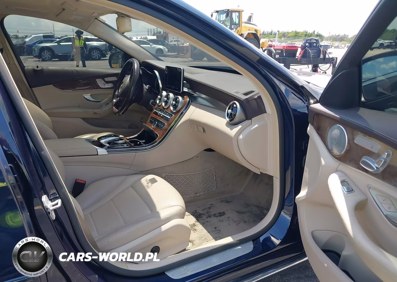2015 Mercedes-Benz C 300 Luxury 4Matic VIN:55SWF4KB6FU034595 - 5
