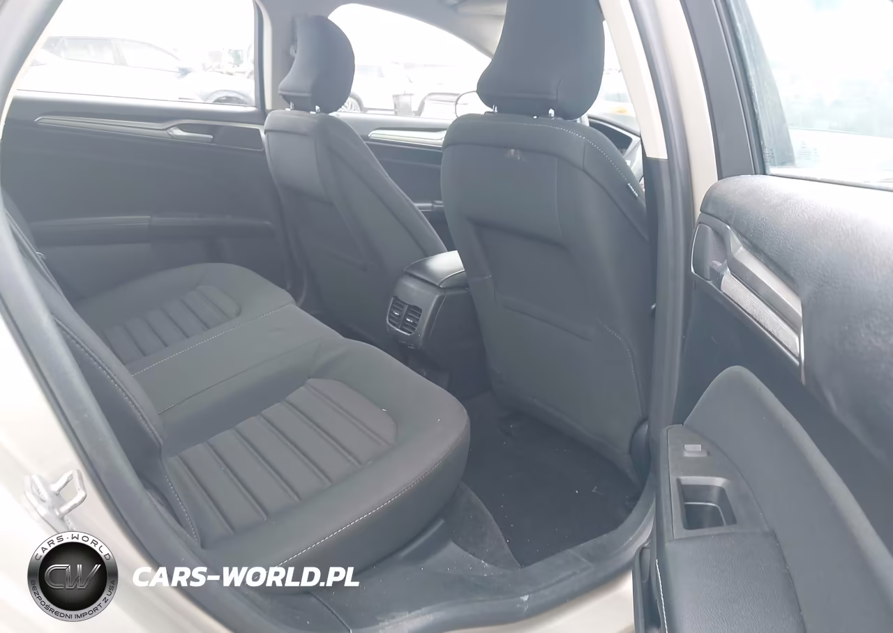 2018 Ford Fusion Se VIN:3FA6P0HD4JR201923 - 8