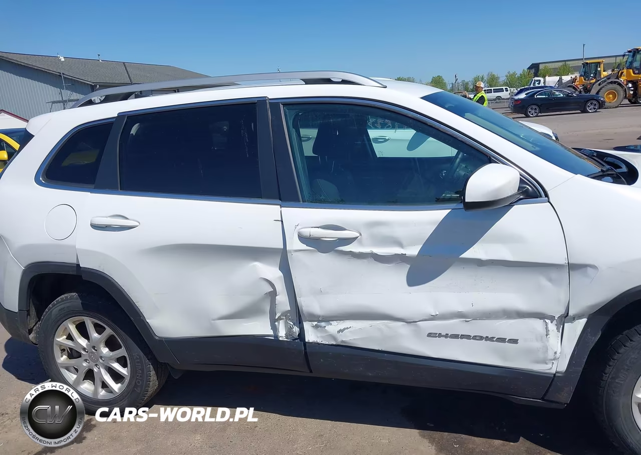 2017 Jeep Cherokee Latitude Fwd VIN:1C4PJLCB8HW642307 - 13