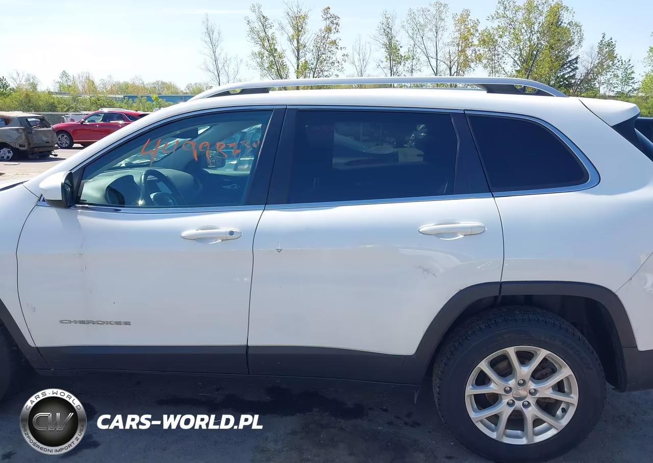 2017 Jeep Cherokee Latitude Fwd VIN:1C4PJLCB8HW642307 - 14