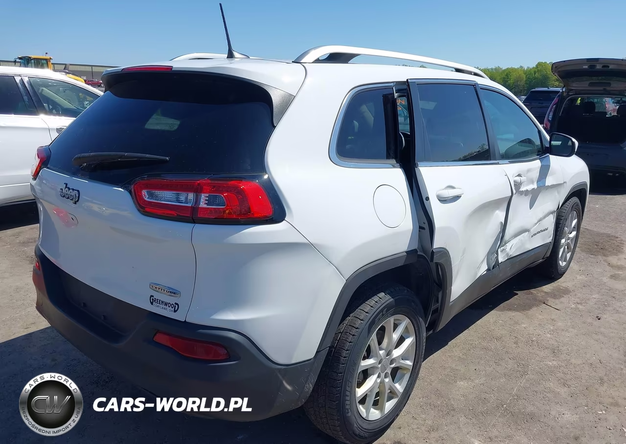 2017 Jeep Cherokee Latitude Fwd VIN:1C4PJLCB8HW642307 - 4