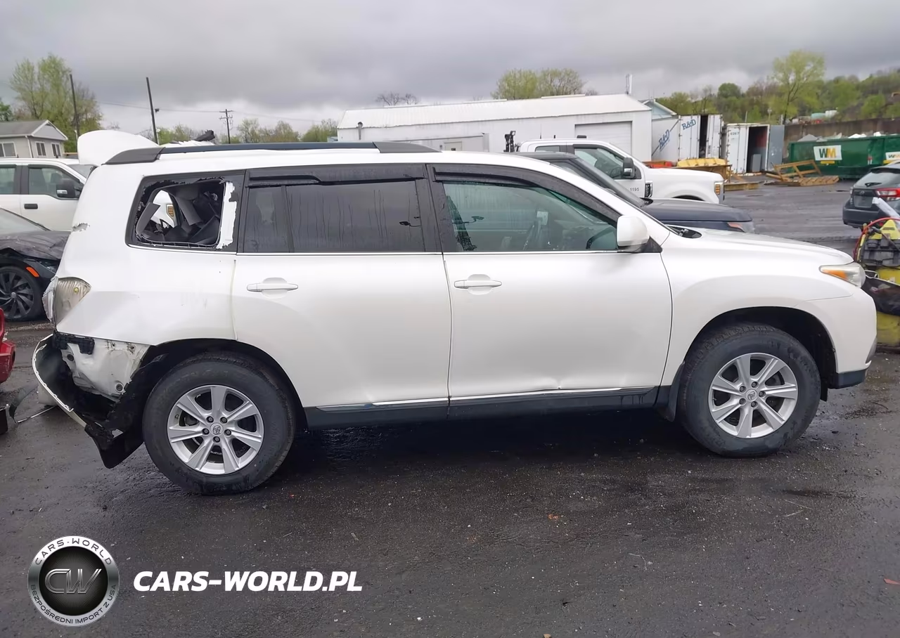 2012 Toyota Highlander Base V6 VIN:5TDBK3EH2CS160014 - 13