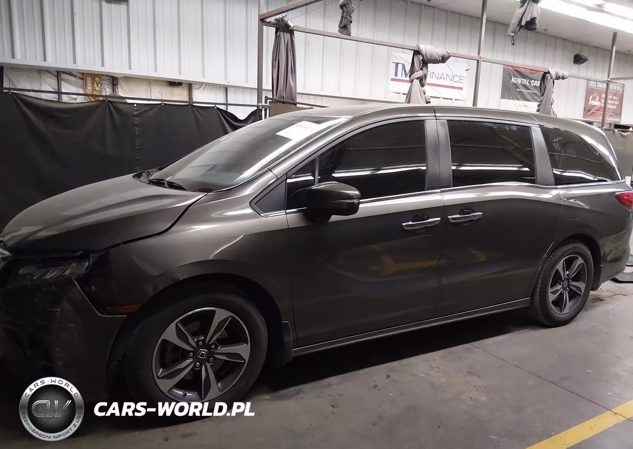 2020 Honda Odyssey Touring VIN:5FNRL6H88LB002225 - 15