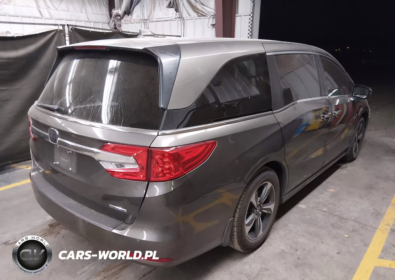 2020 Honda Odyssey Touring VIN:5FNRL6H88LB002225 - 4