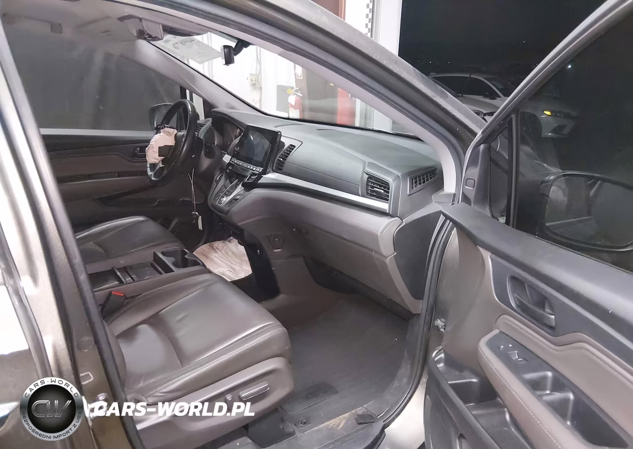 2020 Honda Odyssey Touring VIN:5FNRL6H88LB002225 - 5