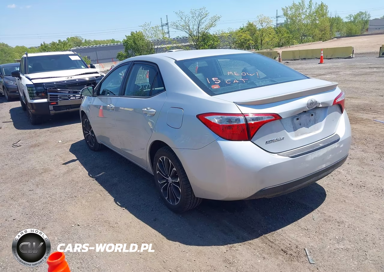 2015 Toyota Corolla S Plus VIN:2T1BURHE4FC230107 - 3
