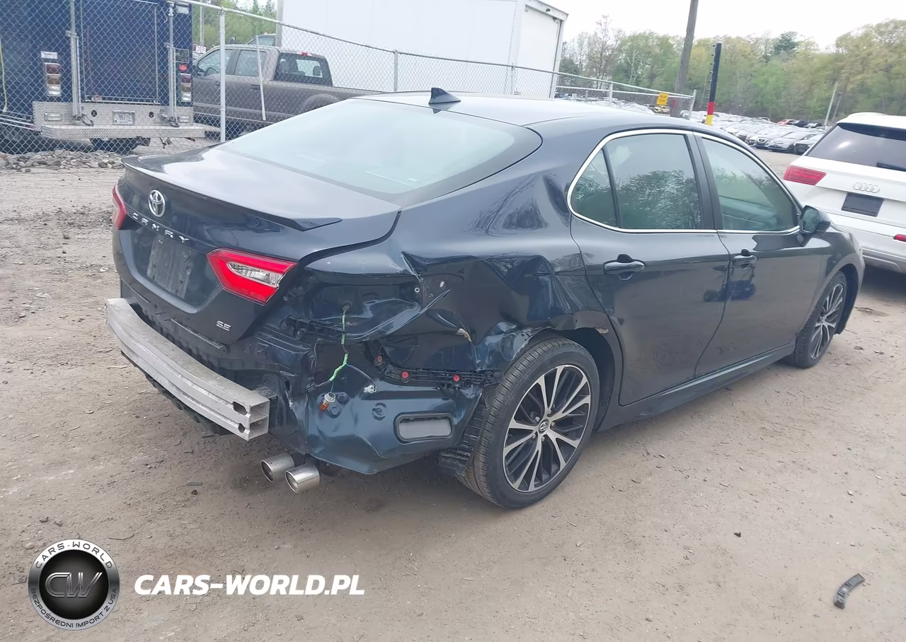2019 Toyota Camry Se VIN:4T1B11HK3KU683143 - 4