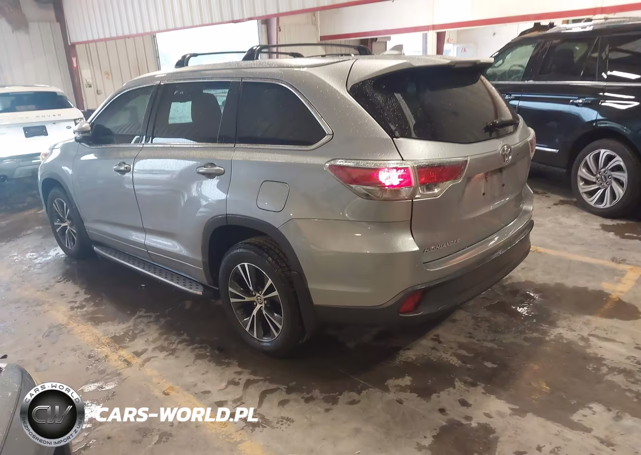 2016 Toyota Highlander Xle V6 VIN:5TDKKRFH6GS140372 - 3