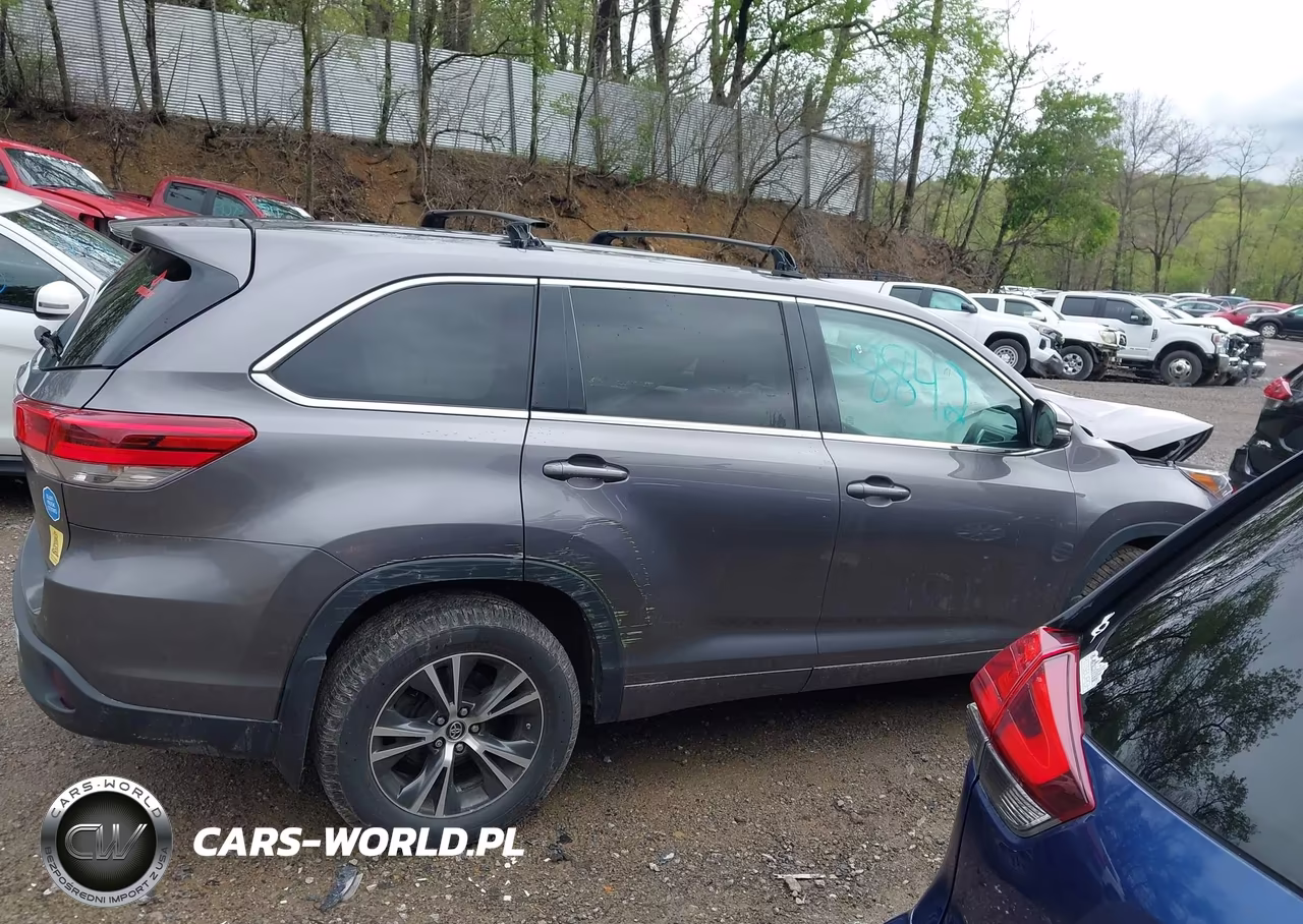 2017 Toyota Highlander Le VIN:5TDBZRFH4HS430400 - 13