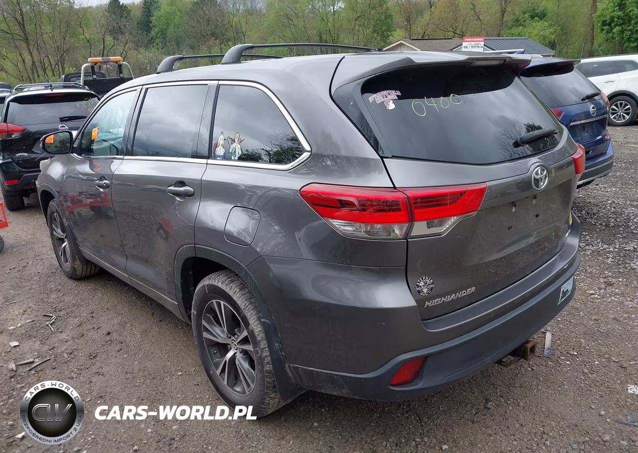 2017 Toyota Highlander Le VIN:5TDBZRFH4HS430400 - 3