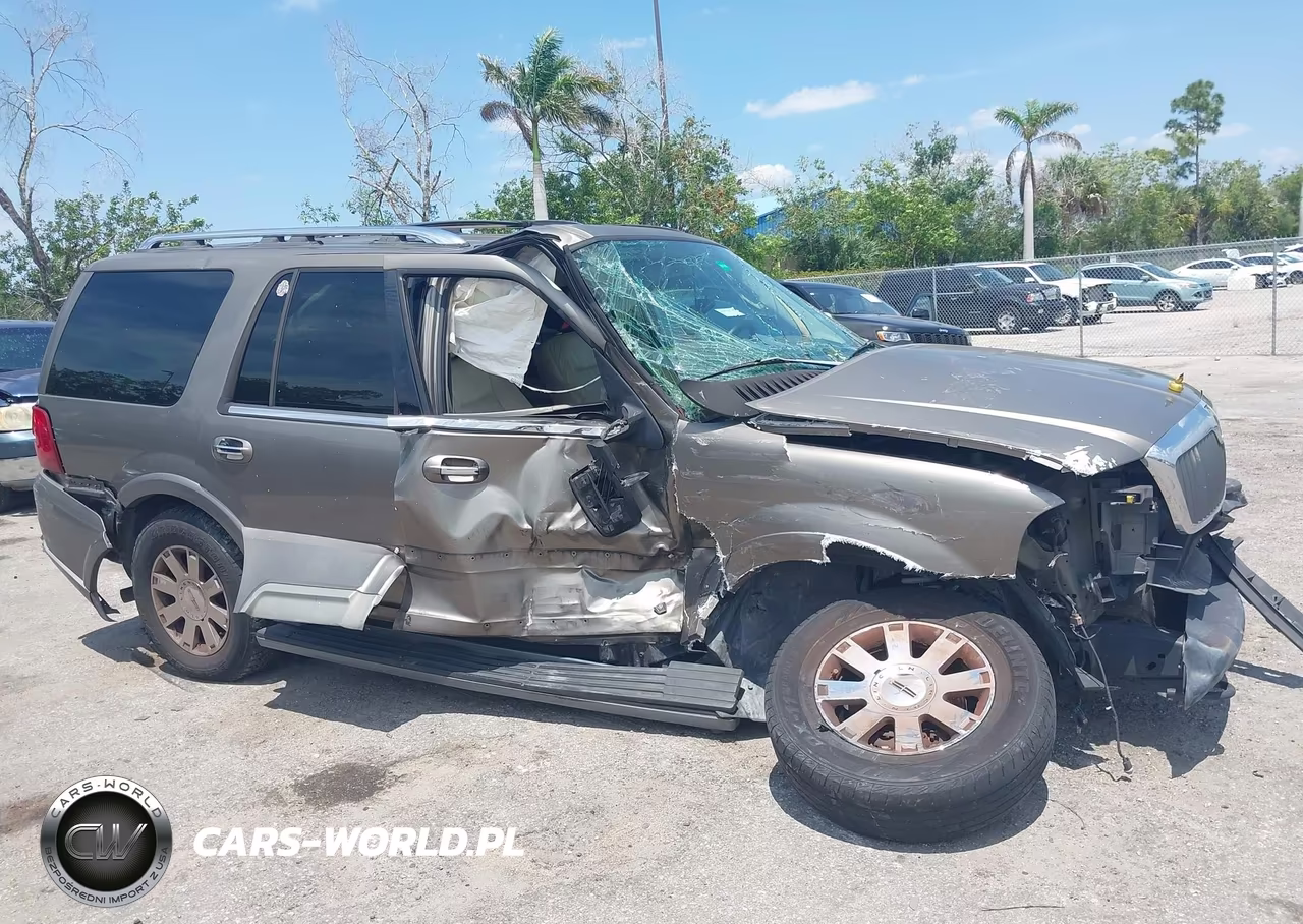 2004 Lincoln Navigator VIN:5LMFU27R04LJ09778 - 6