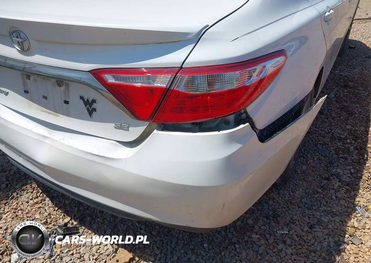 2017 Toyota Camry Se VIN:4T1BF1FK3HU330611 - 18