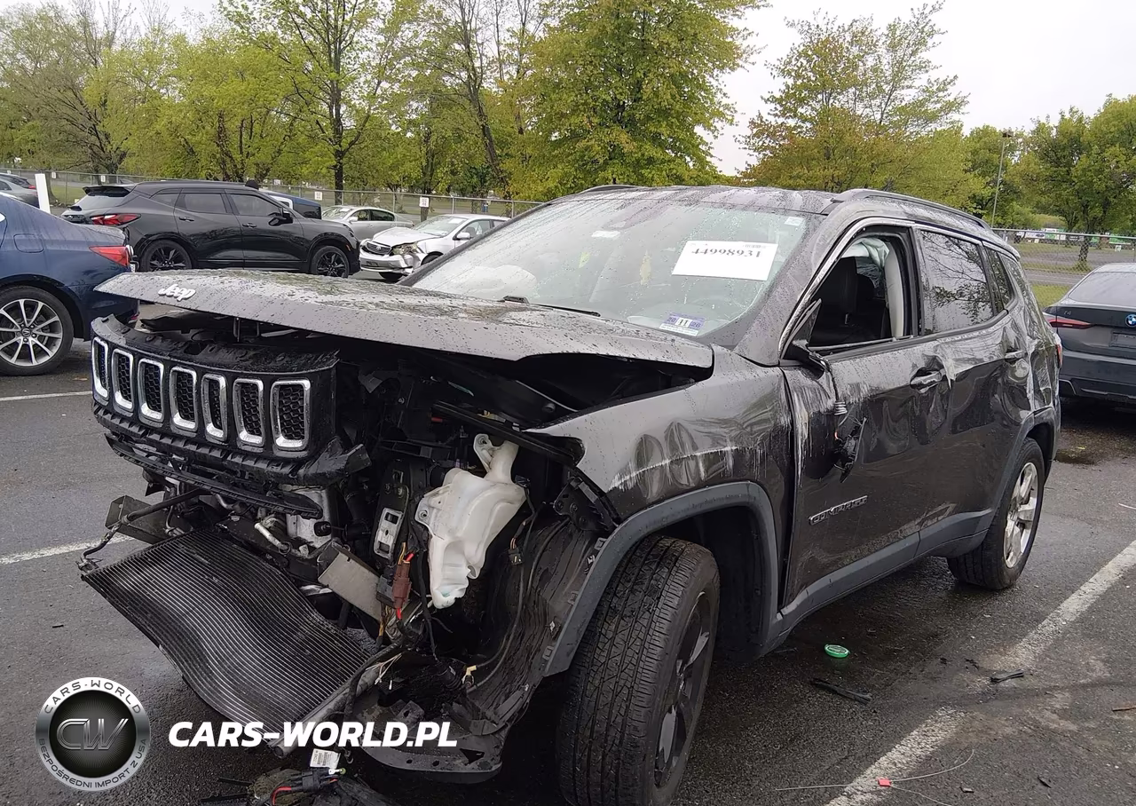 2018 Jeep Compass Latitude 4X4 VIN:3C4NJDBB4JT254694 - 2