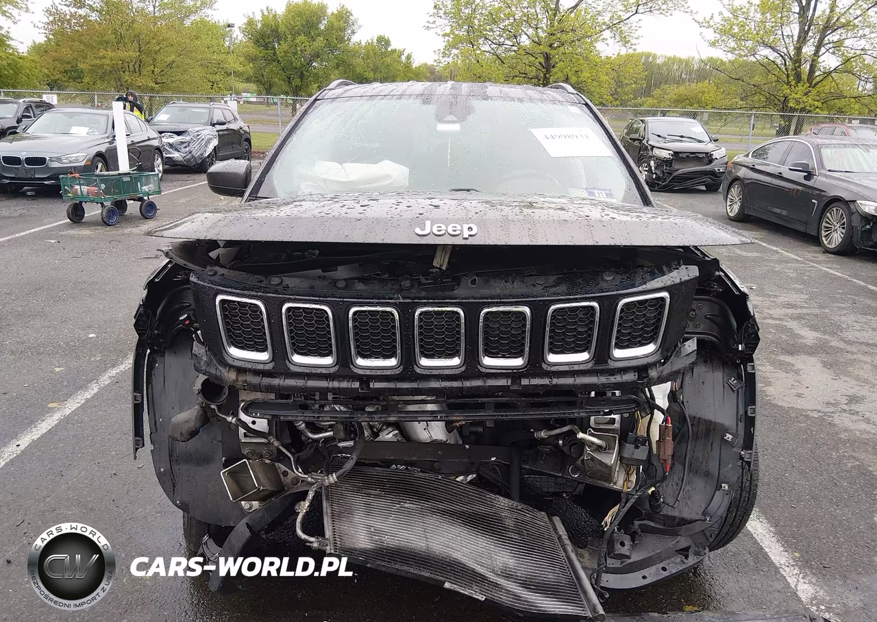 2018 Jeep Compass Latitude 4X4 VIN:3C4NJDBB4JT254694 - 6