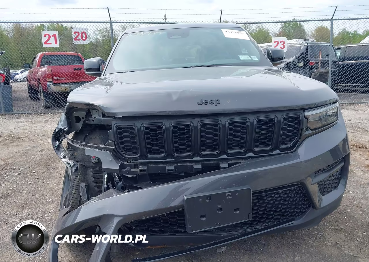2024 Jeep Grand Cherokee Altitude X 4X4 VIN:1C4RJHAG8R8574472 - 12