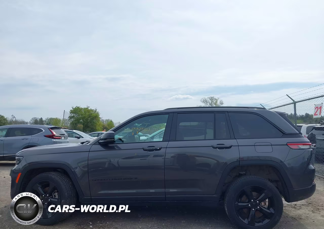 2024 Jeep Grand Cherokee Altitude X 4X4 VIN:1C4RJHAG8R8574472 - 14