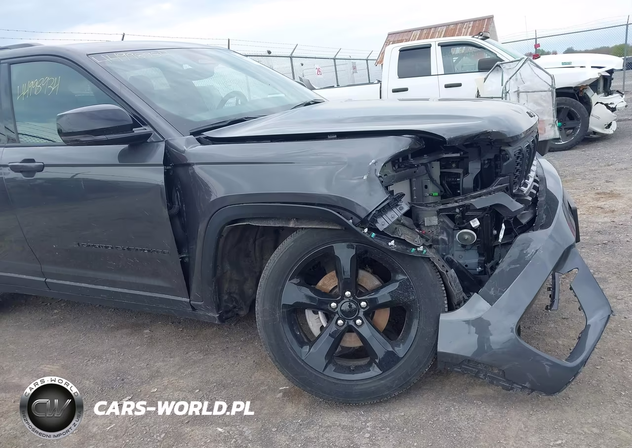2024 Jeep Grand Cherokee Altitude X 4X4 VIN:1C4RJHAG8R8574472 - 17
