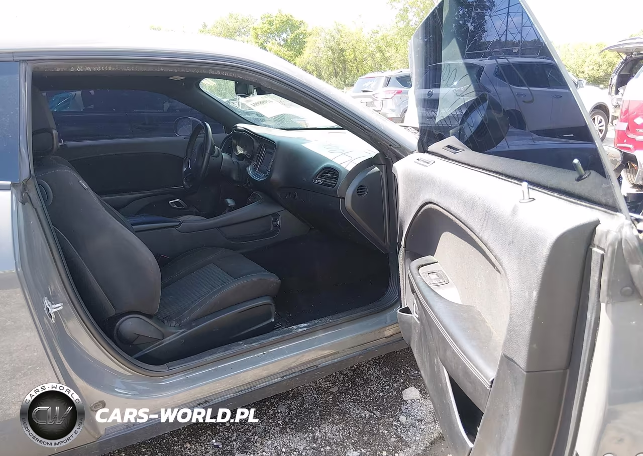 2017 Dodge Challenger Sxt VIN:2C3CDZAGXHH613904 - 5