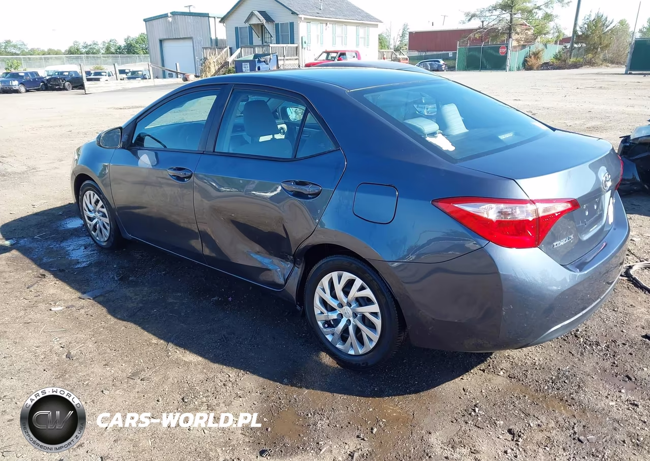 2019 Toyota Corolla Le VIN:2T1BURHE6KC193183 - 3