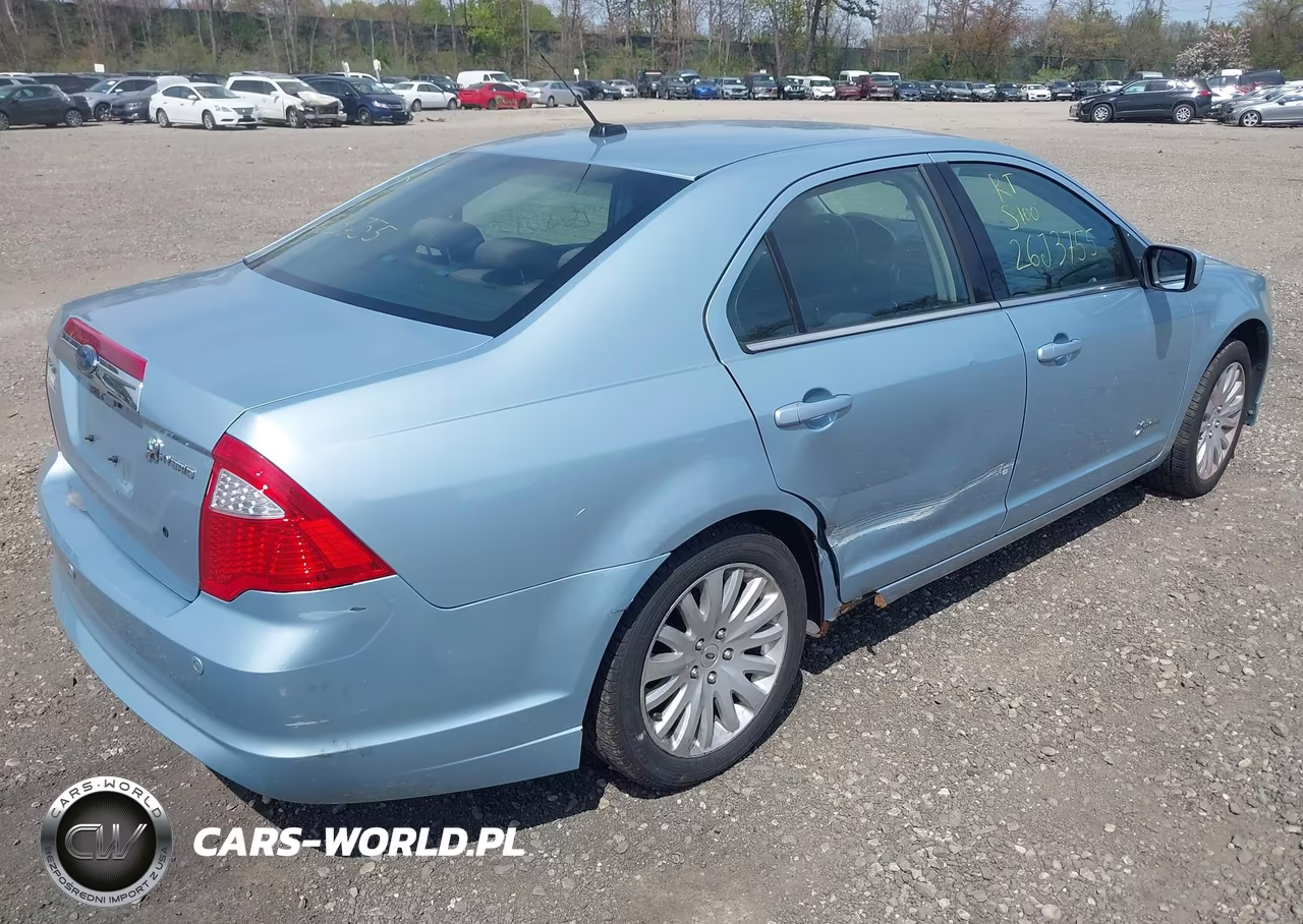 2010 Ford Fusion Hybrid VIN:3FADP0L39AR280155 - 4
