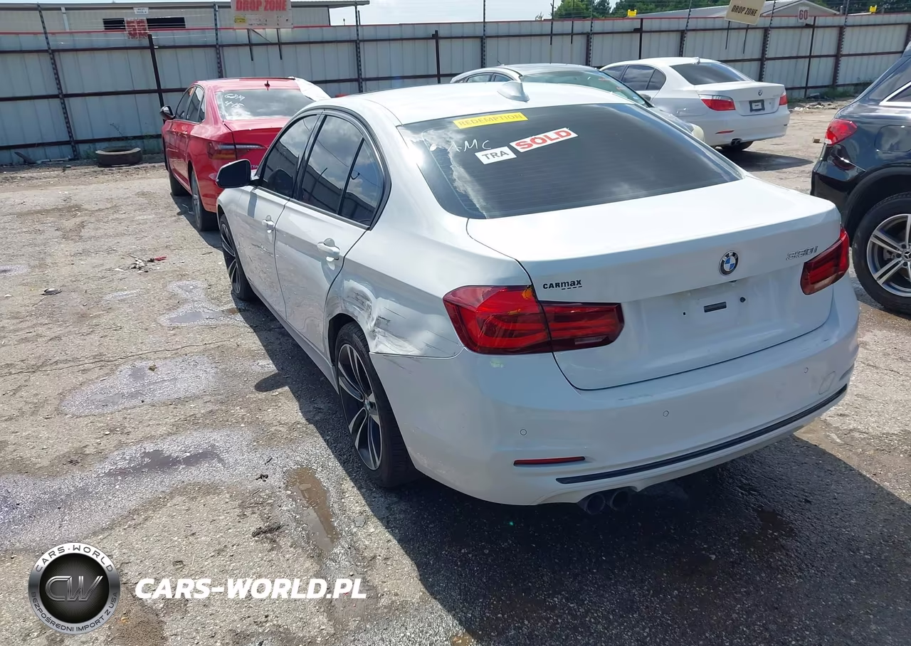 2018 BMW 330I VIN:WBA8B9G52JNU57638 - 3