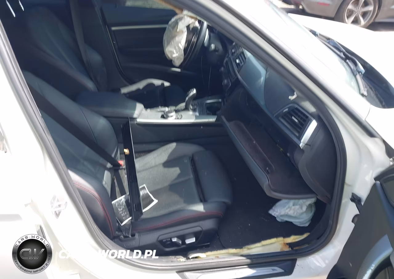 2018 BMW 330I VIN:WBA8B9G52JNU57638 - 5