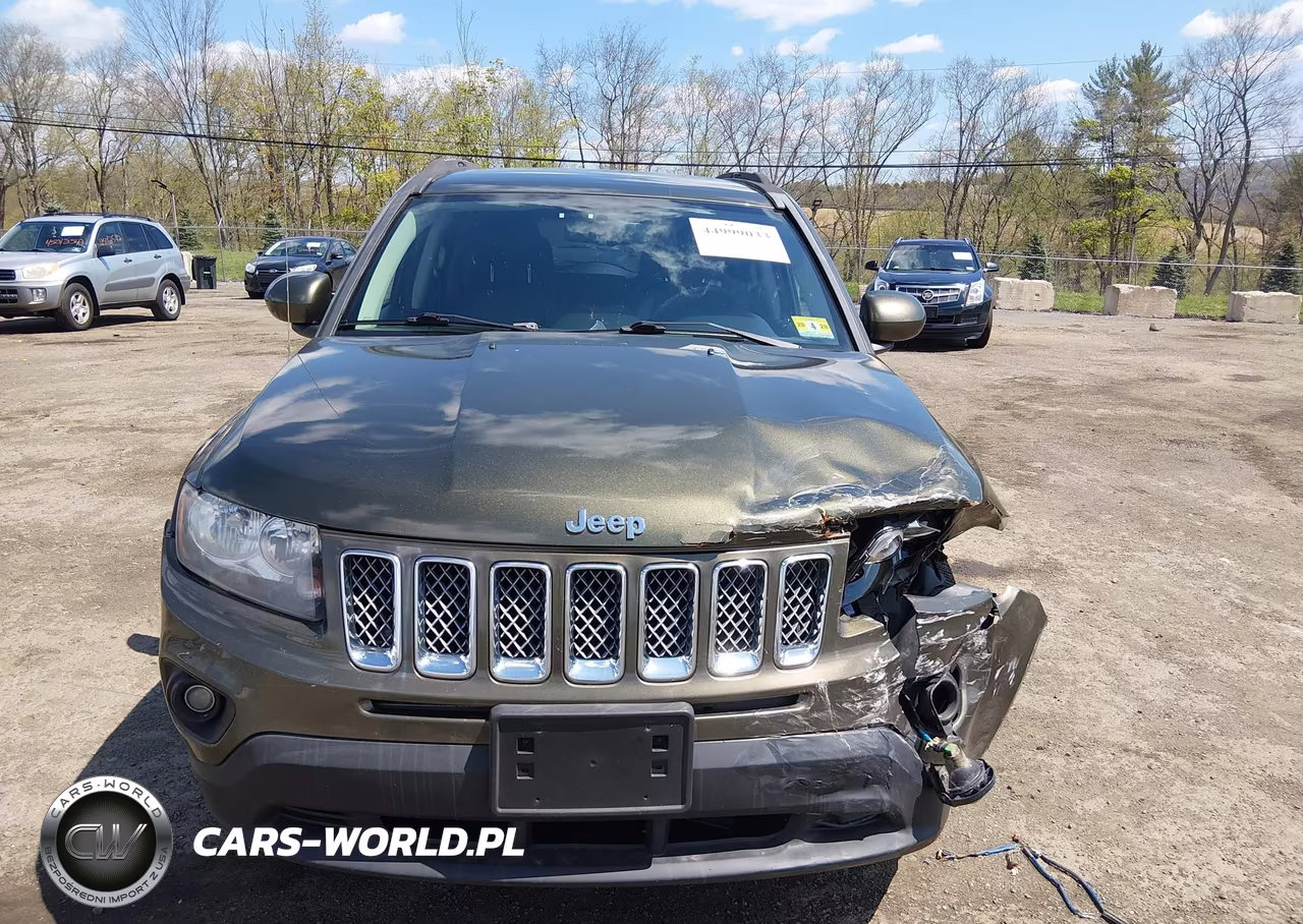 2016 Jeep Compass Latitude VIN:1C4NJDEB5GD586556 - 12