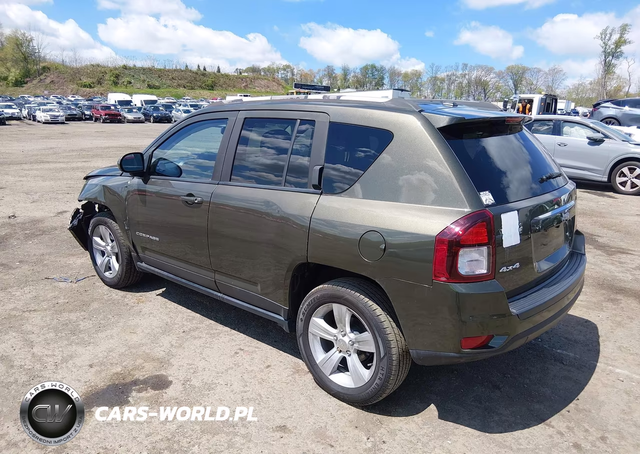 2016 Jeep Compass Latitude VIN:1C4NJDEB5GD586556 - 3